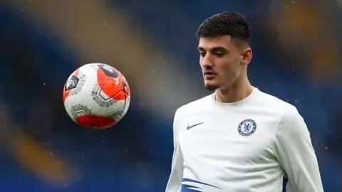 国羽在全英赛表现抢眼，三项决赛席位全占，混双提前包揽冠亚军——2025-03-16